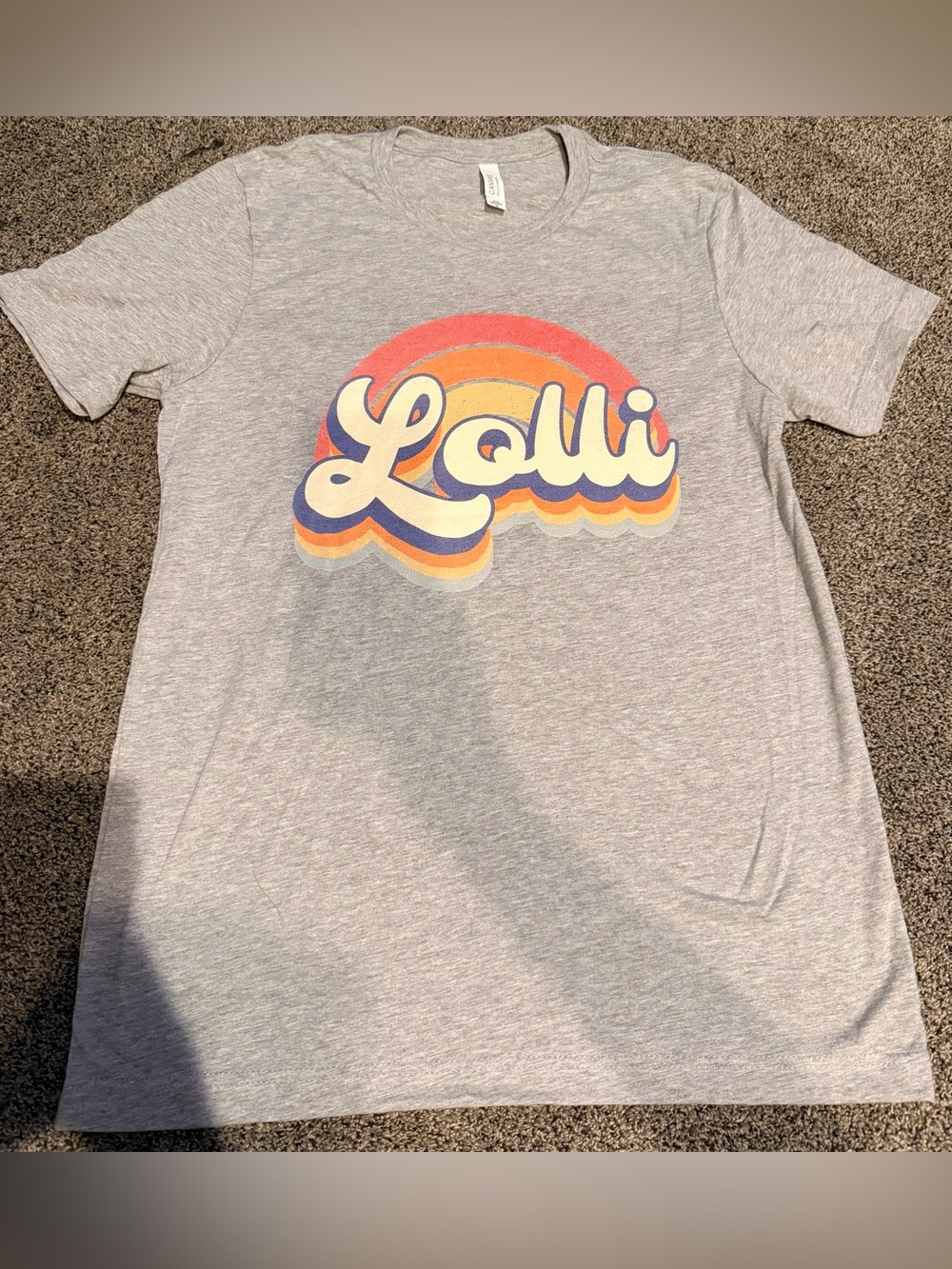 Lolli Retro Graphic Short Sleeve Tee in Light Gray